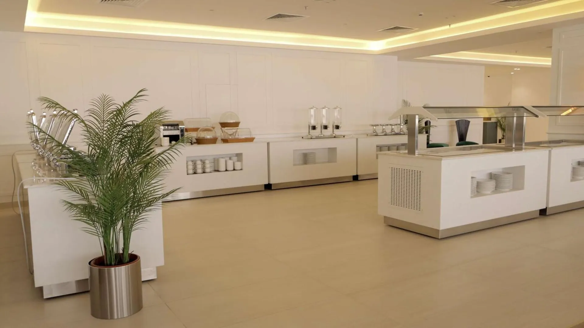 Best Western Plus Jeddah Hotel Madinah Road 4*,